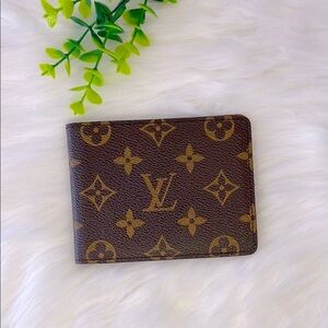 Louis Vuitton Monogram Bifold Wallet‎